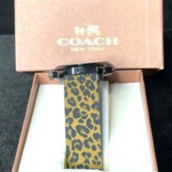 COACH WOMEN'S LEOPARD/ OCELOT WRISTWATCH! - Picture 4 of 4
